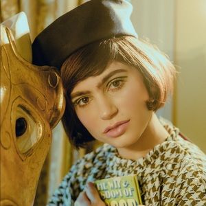 Meet your Posher, Cayla